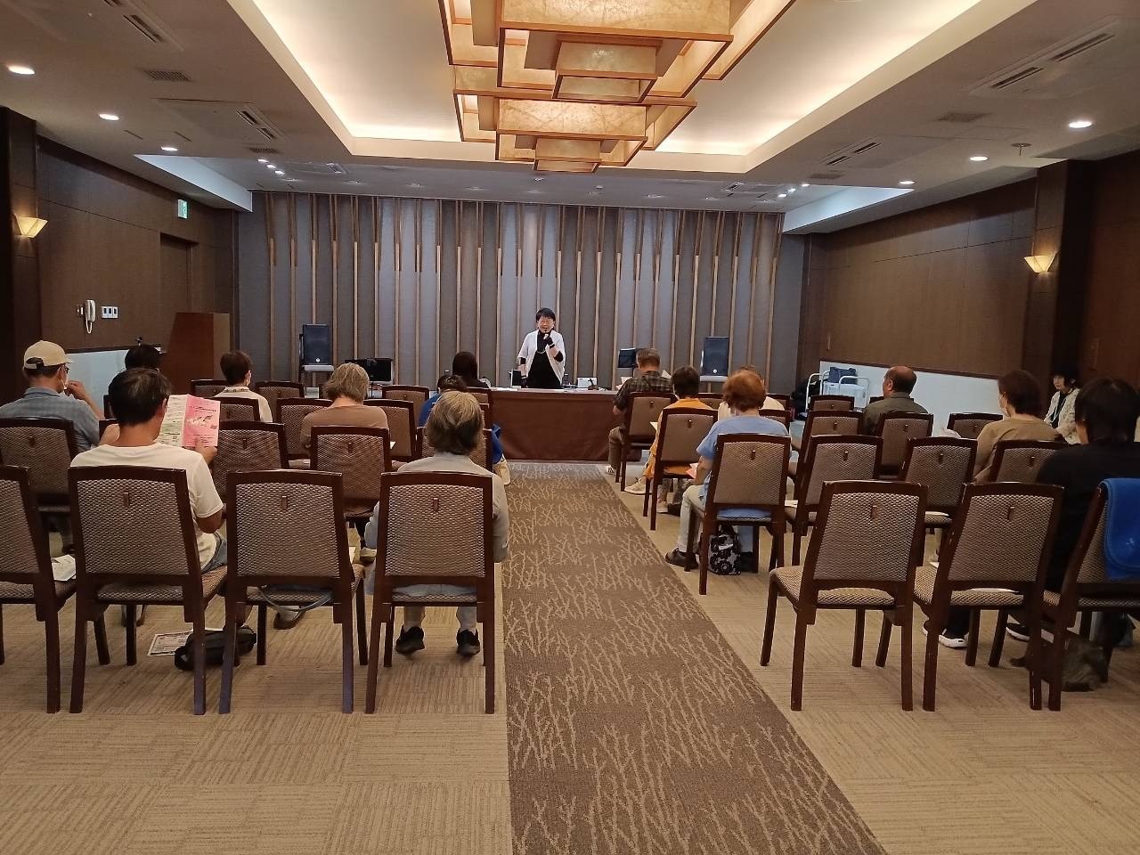 活動報告│愛知県の葬儀場で講演と演奏をさせていただきました
