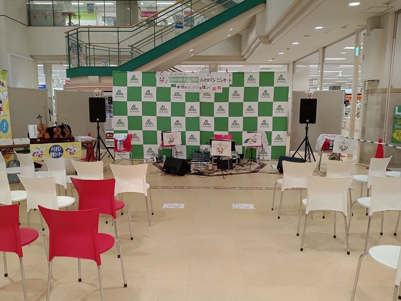 活動報告│大阪の大型商業施設で演奏をさせていただきました